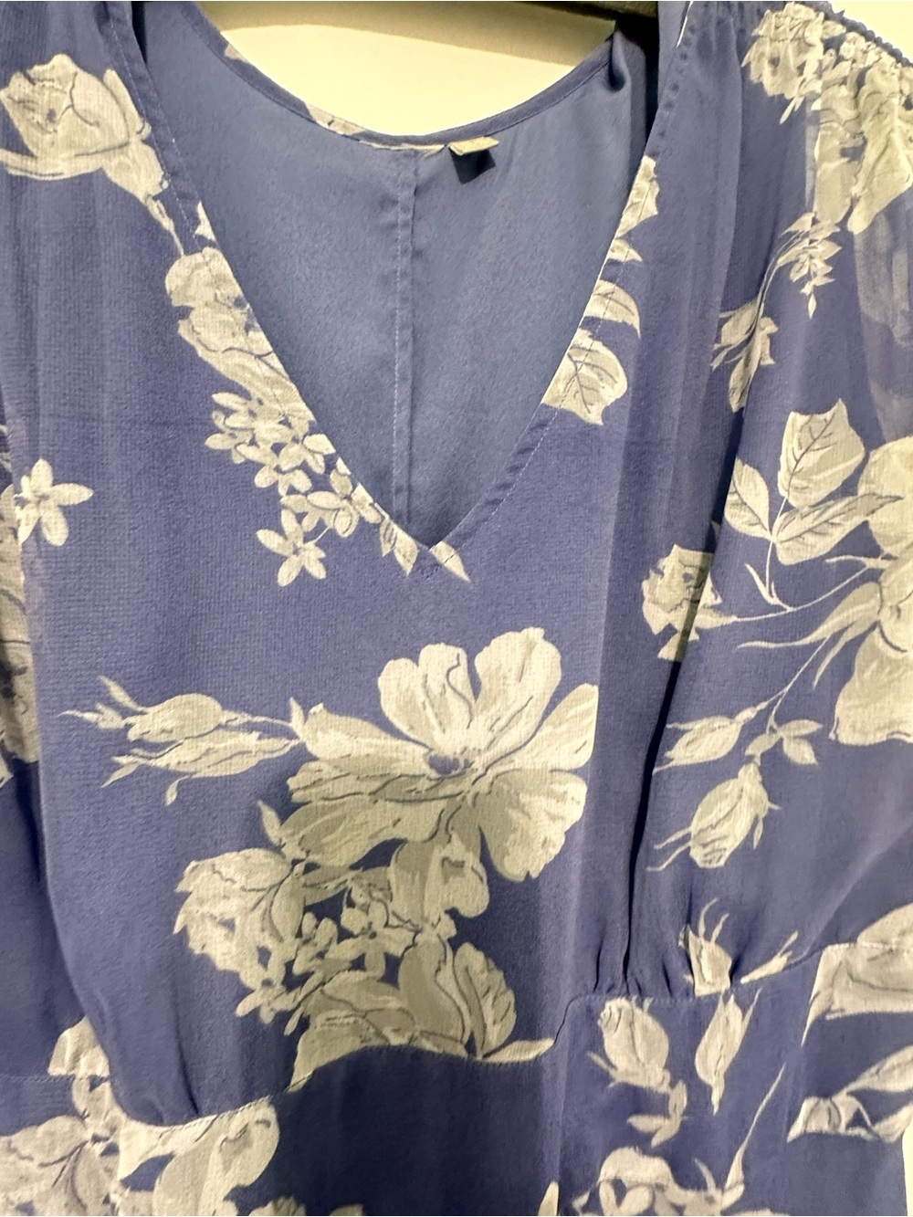 Lavender Floral V-Neck Maxi Dress with Flutter Sleeves - Picture 7 of 14